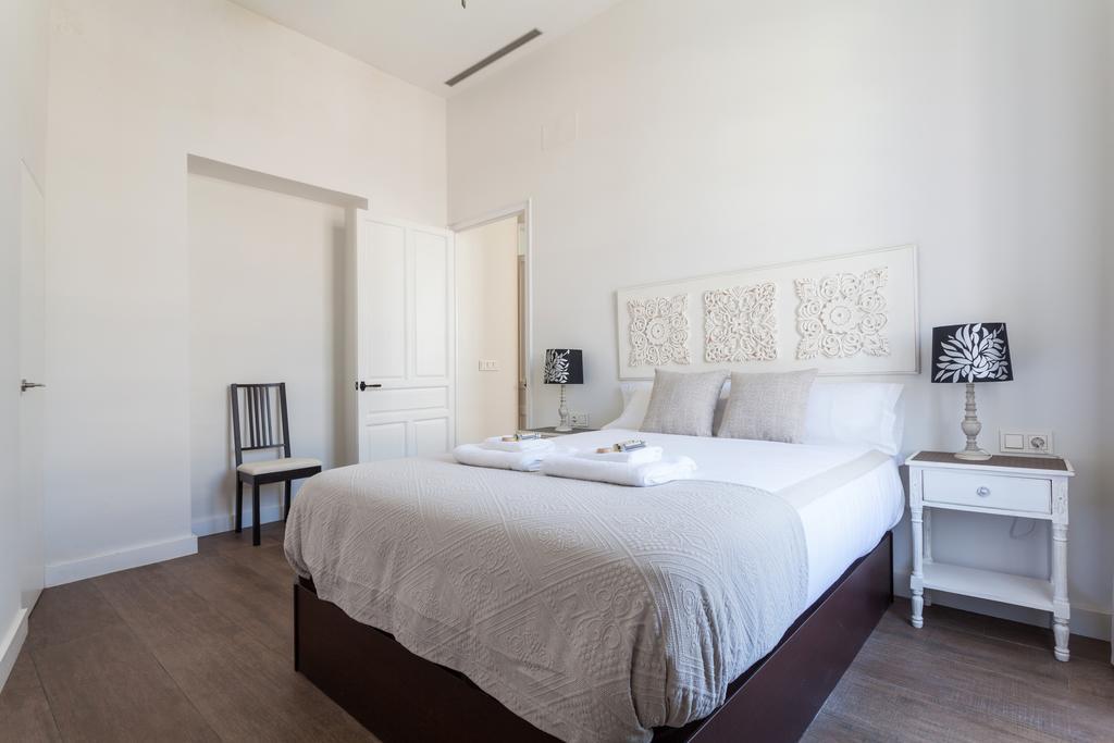 Stunning Boutique - Space Maison Apartments Sevilla Kültér fotó